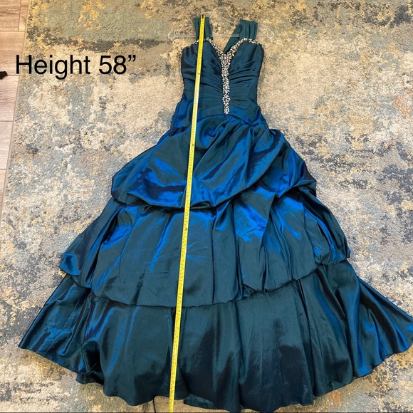 Mori Lee teal/emerald prom dress, Size 6. - Picture 9 of 14